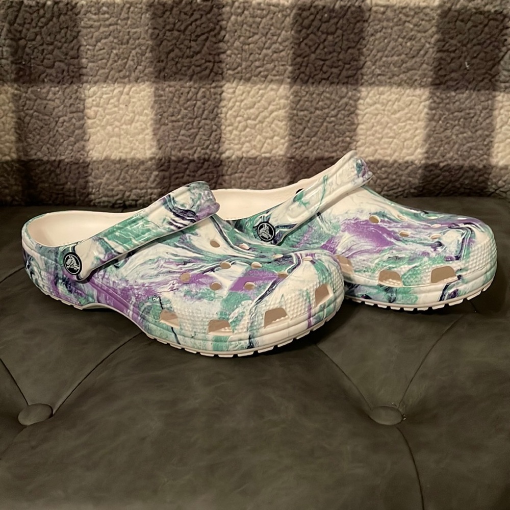 Crocs